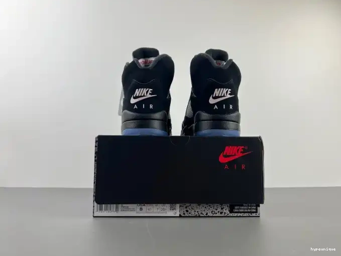 HYPE HF3975-001 Reimagined Black Air Metallic Jordan 5 0617